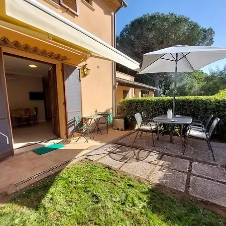Lägenhet Il Plumbago Con Piscina